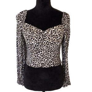 Sincerely Jules leopard print top with built in bra. Women’s size small. ❗️NWT